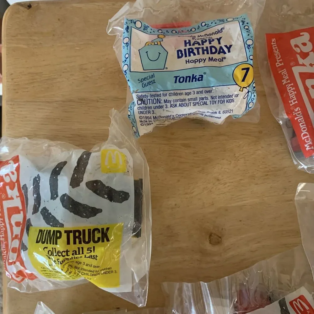 Lot of 8 Vintage Unopened McDonalds Toys Tonka‎ Hotwheels 90s
